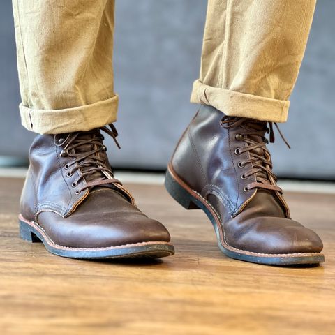 Red Wing Merchant in S.B. Foot Ebony Harness