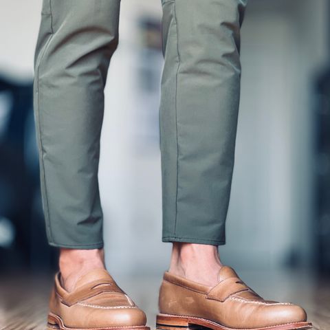 View photo of Grant Stone Traveler Penny in Horween Natural Chromexcel