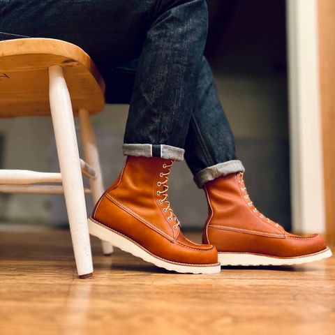 Red Wing 8-Inch Classic Moc in S.B. Foot Oro Legacy
