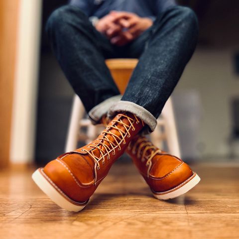 Red Wing 8-Inch Classic Moc in S.B. Foot Oro Legacy