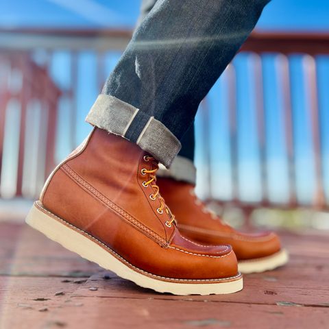 Red Wing 8-Inch Classic Moc in S.B. Foot Oro Legacy