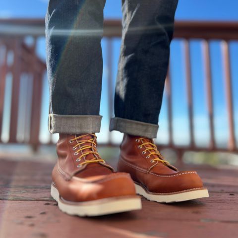 Red Wing 8-Inch Classic Moc in S.B. Foot Oro Legacy