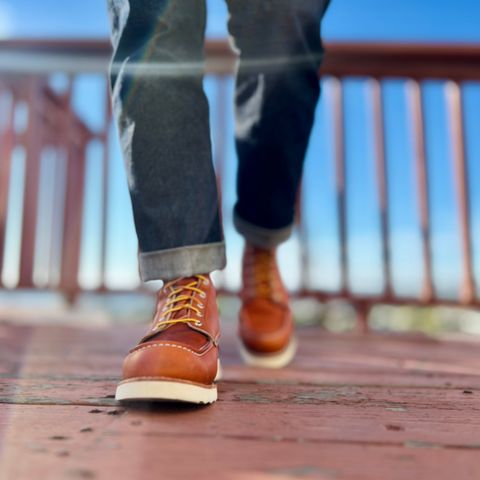 Red Wing 8-Inch Classic Moc in S.B. Foot Oro Legacy