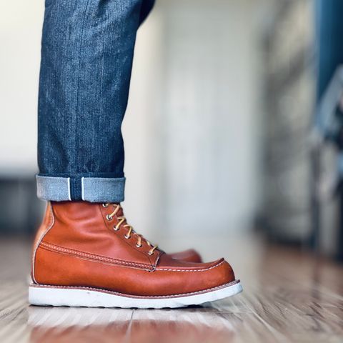 Red Wing 8-Inch Classic Moc in S.B. Foot Oro Legacy