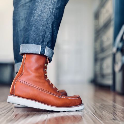Red Wing 8-Inch Classic Moc in S.B. Foot Oro Legacy