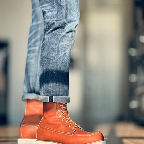 Red Wing 8-Inch Classic Moc in S.B. Foot Oro Legacy