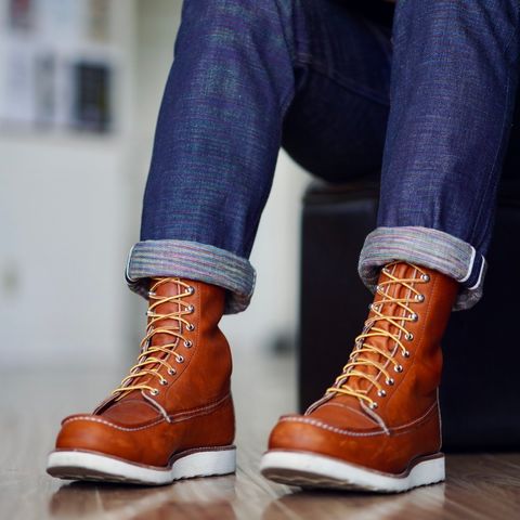 Red Wing 8-Inch Classic Moc in S.B. Foot Oro Legacy