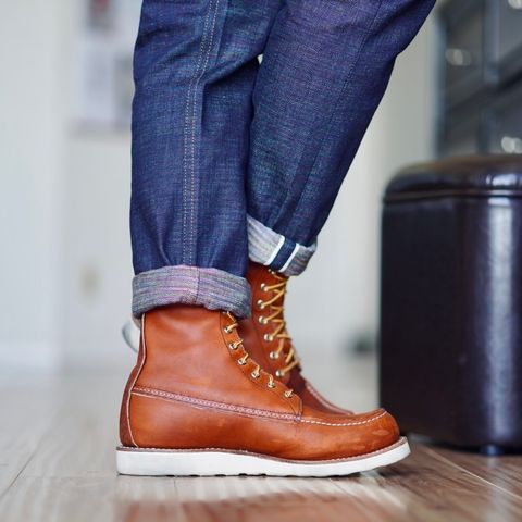 Red Wing 8-Inch Classic Moc in S.B. Foot Oro Legacy