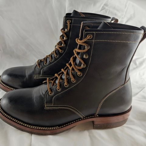 Jakkrabbits Custom Model in Shinki Black Antique Horsehide