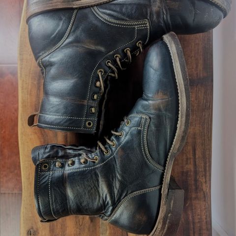 Jakkrabbits Custom Model in Shinki Black Antique Horsehide