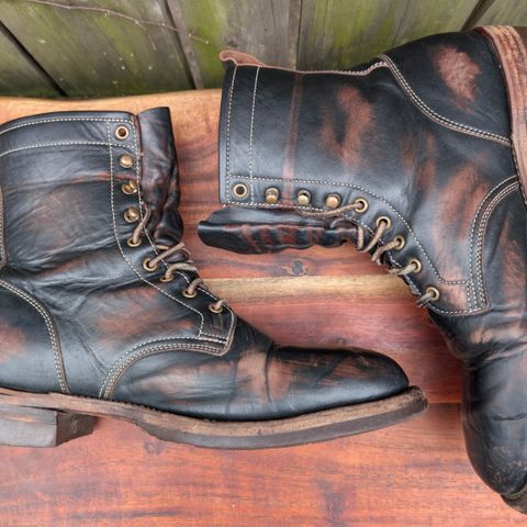 Jakkrabbits Custom Model in Shinki Black Antique Horsehide