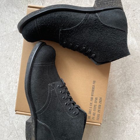Pioneer Dr Sole OZ Tropper Withered Fig in Black Roughout