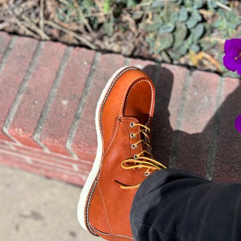 Red Wing 6-Inch Classic Moc in S.B. Foot Oro Legacy