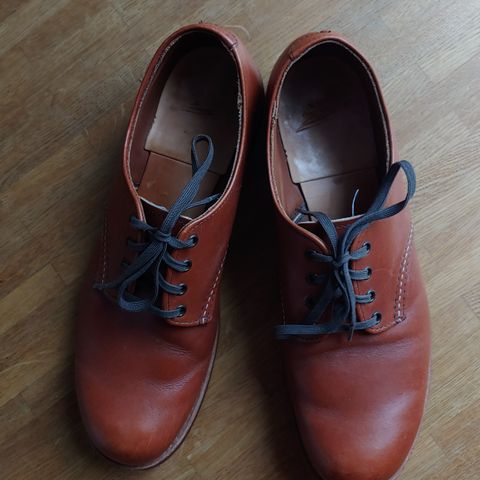 Red Wing Work Oxford in S.B. Foot Brick Settler