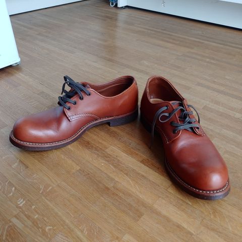 Red Wing Work Oxford in S.B. Foot Brick Settler