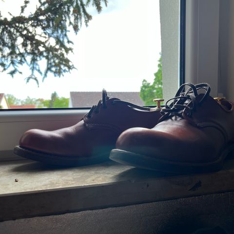 View photo of Red Wing Work Oxford in S.B. Foot Brick Settler