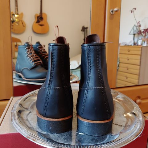 Red Wing Blacksmith in S.B. Foot Black Prairie