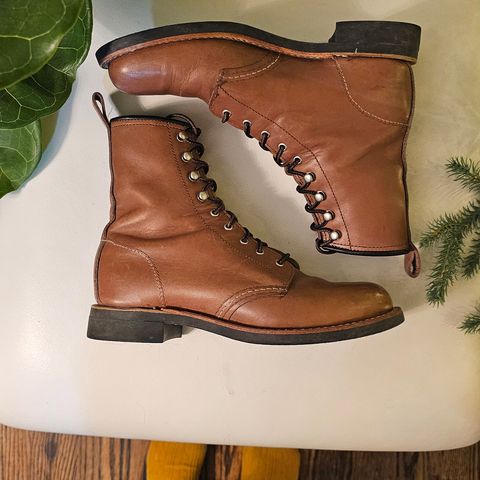 Red Wing Silversmith in S.B. Foot Mocha