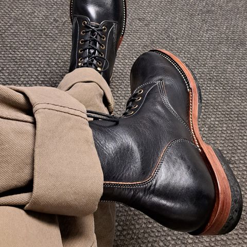 Jakkrabbits Officer Boots in Natural Hand Dyed Black (Veg Tanned)