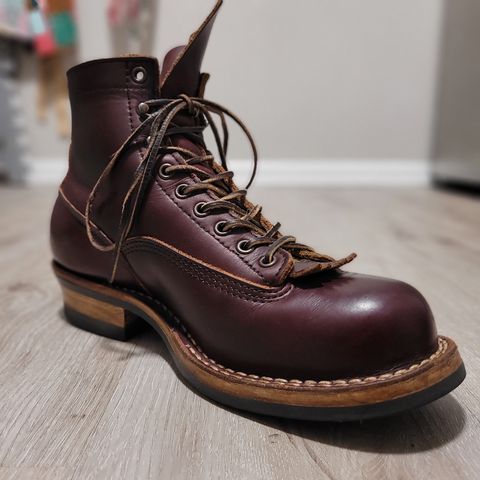 White's 350 Cutter in Horween Burgundy Chromexcel