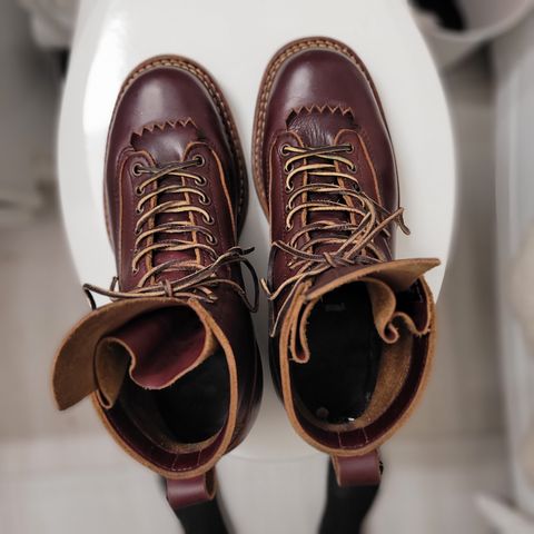 White's 350 Cutter in Horween Burgundy Chromexcel