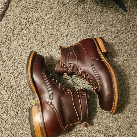 White's 350 Cutter in Horween Burgundy Chromexcel