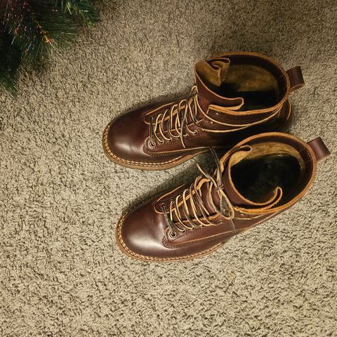 White's 350 Cutter in Horween Burgundy Chromexcel