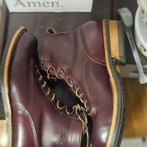 White's 350 Cutter in Horween Burgundy Chromexcel