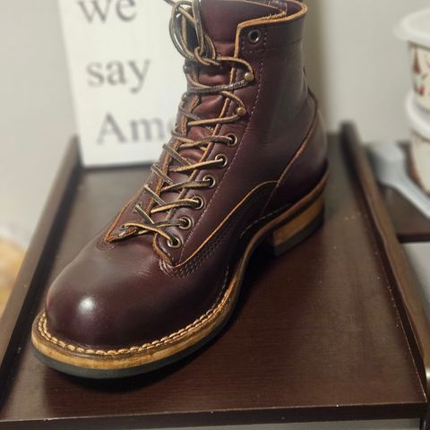White's 350 Cutter in Horween Burgundy Chromexcel