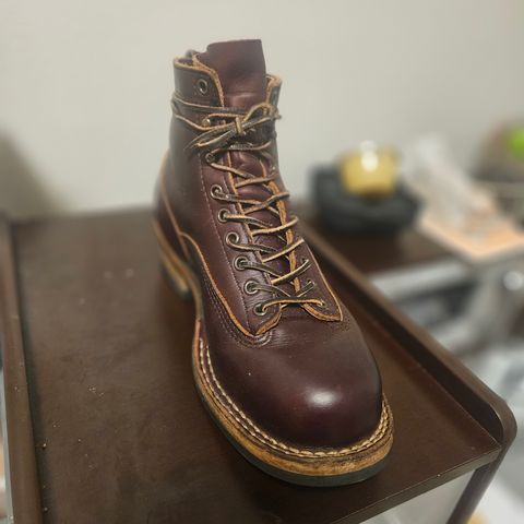 White's 350 Cutter in Horween Burgundy Chromexcel