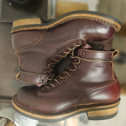 White's 350 Cutter in Horween Burgundy Chromexcel