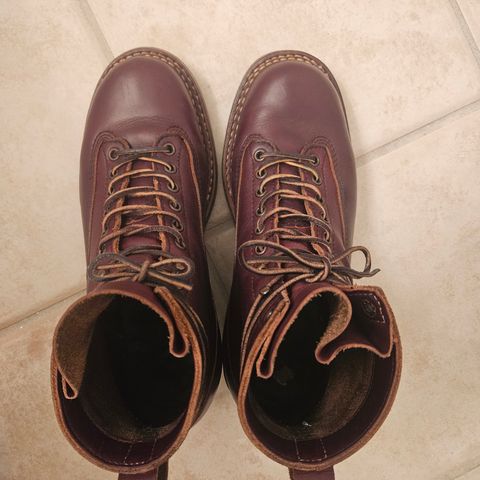 White's 350 Cutter in Horween Burgundy Chromexcel