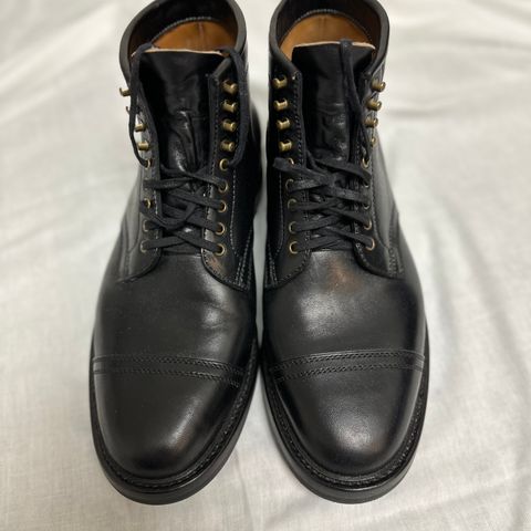Flame Panda Service Boot in Maryam Natural Horsebutt Overdyed Brown then Black