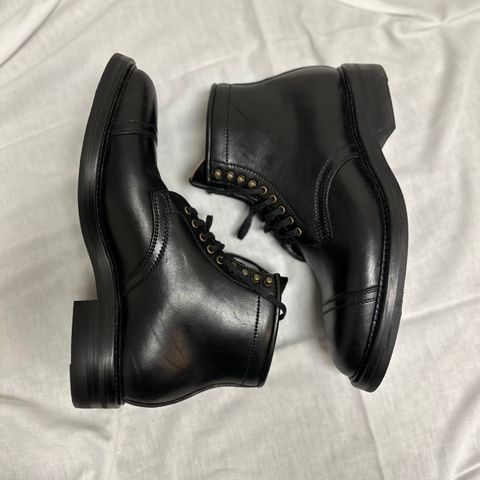 Flame Panda Service Boot in Maryam Natural Horsebutt Overdyed Brown then Black