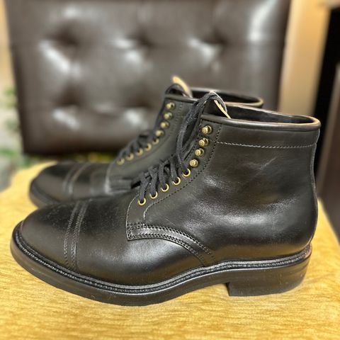 Flame Panda Service Boot in Maryam Natural Horsebutt Overdyed Brown then Black