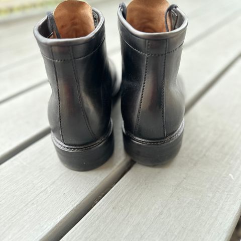 Flame Panda Service Boot in Maryam Natural Horsebutt Overdyed Brown then Black
