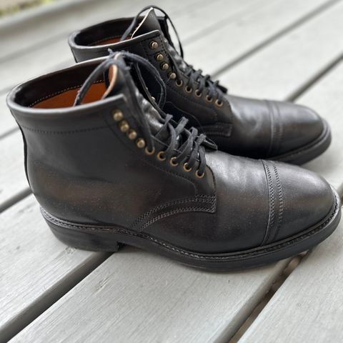 Flame Panda Service Boot in Maryam Natural Horsebutt Overdyed Brown then Black