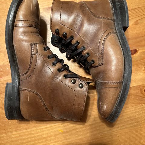 Thursday Captain in Horween Natural Chromexcel