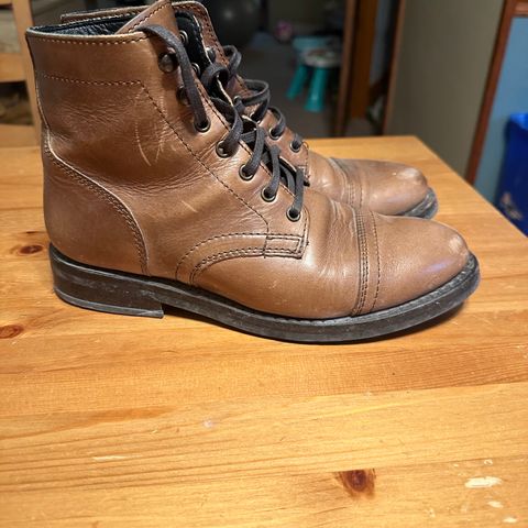 Thursday Captain in Horween Natural Chromexcel