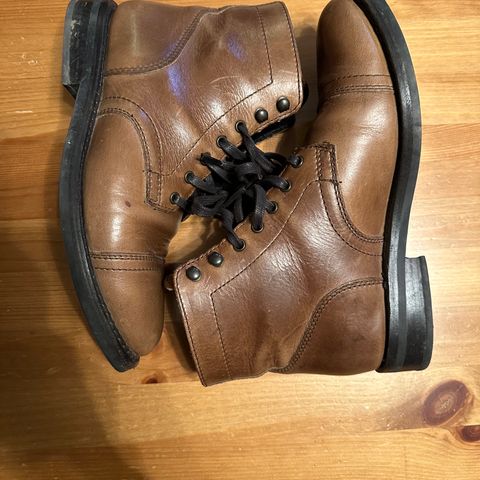 Thursday Captain in Horween Natural Chromexcel