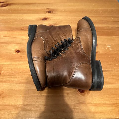Thursday Captain in Horween Natural Chromexcel