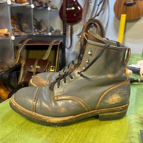 Iron Boots The Chosen One in Maryam Grigio Shell Cordovan