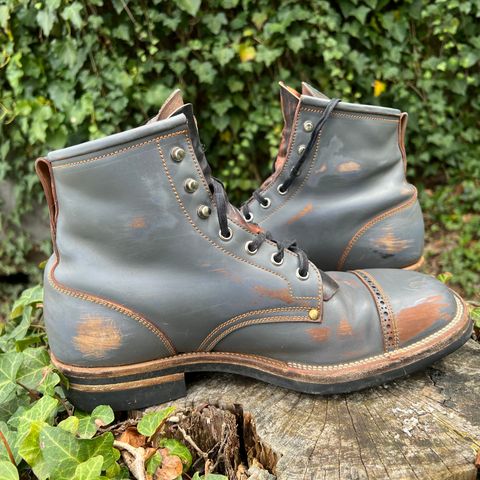 Iron Boots The Chosen One in Maryam Grigio Shell Cordovan