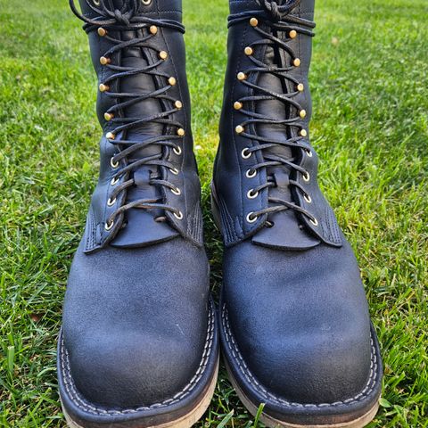 View photo of Nicks Traveler in Seidel MaxSupport Black Roughout