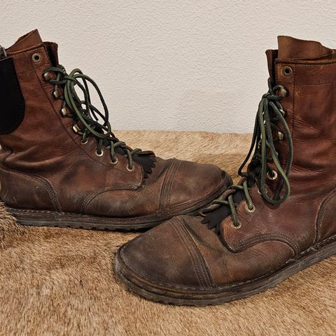 View photo of Jim Green African Ranger Barefoot Boot in Fudge Crazy Horse