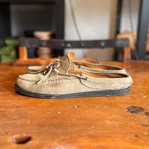 View photo of Easymoc Easymoc in Stone Suede