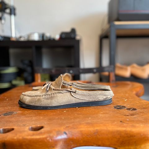 View photo of Easymoc Easymoc in Stone Suede