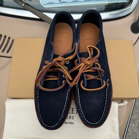 View photo of Oak Street Bootmakers Trail Oxford in Horween Navy Orion Suede