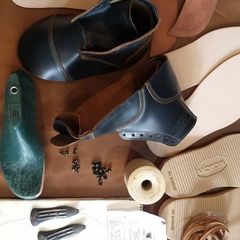 Willie's Handmade Boots Cap Toe Service Boot in Horween Navy Chromexcel