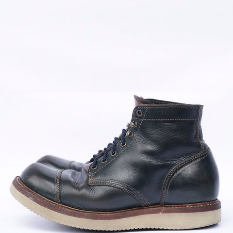 View photo of Willie's Handmade Boots Cap Toe Service Boot in Horween Navy Chromexcel